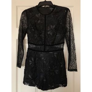 Topshop Long Sleeve Lace Romper Size 4